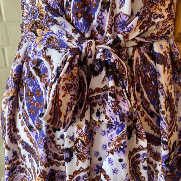 Essentials by Milano blouse - Picture 6 of 8